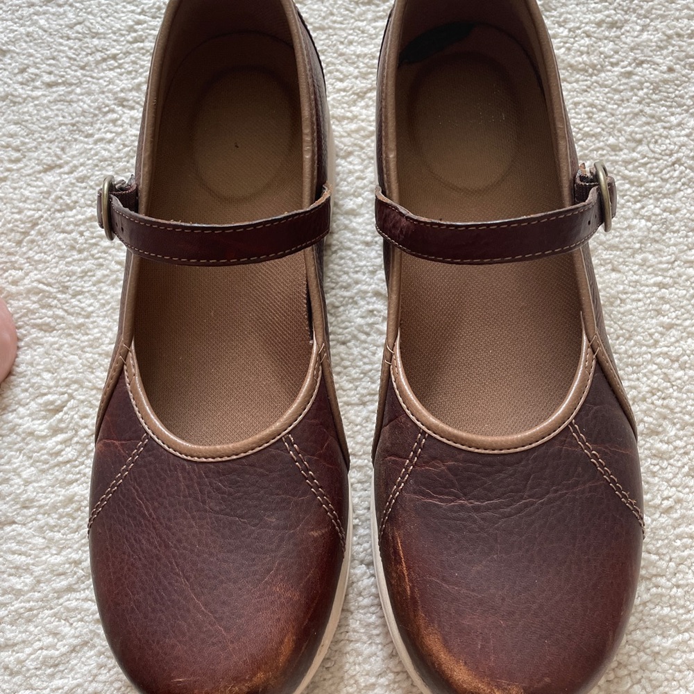 Women’s Mary Jane Comfort Shoes in Brown